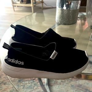 🌹PRICE FIRM! Adidas Cloudfoam EUC Women’s SZ 6 Memory Foam Black/White Sneakers